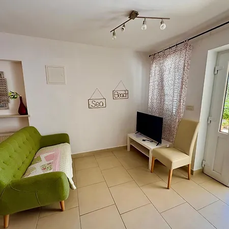 Klaudija * Валун